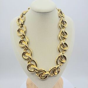 Chunky Goldtone Choker Necklace ▪︎